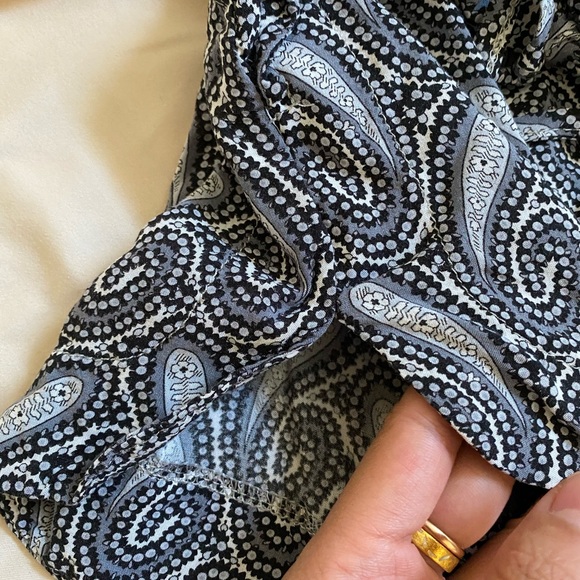 Brandy Melville Printed Paisley Shorts - Picture 3 of 4